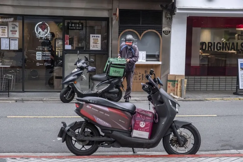 Uber Propone Oferta de 33 Euros por Acción para Adquirir Delivery Hero