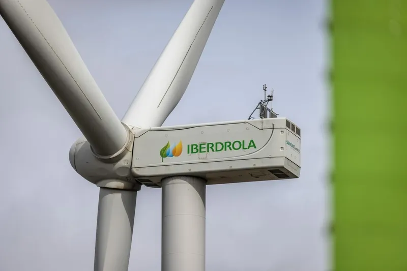 Cox Group asegura el 54% de un puente financiero para comprar Iberdrola Mexico