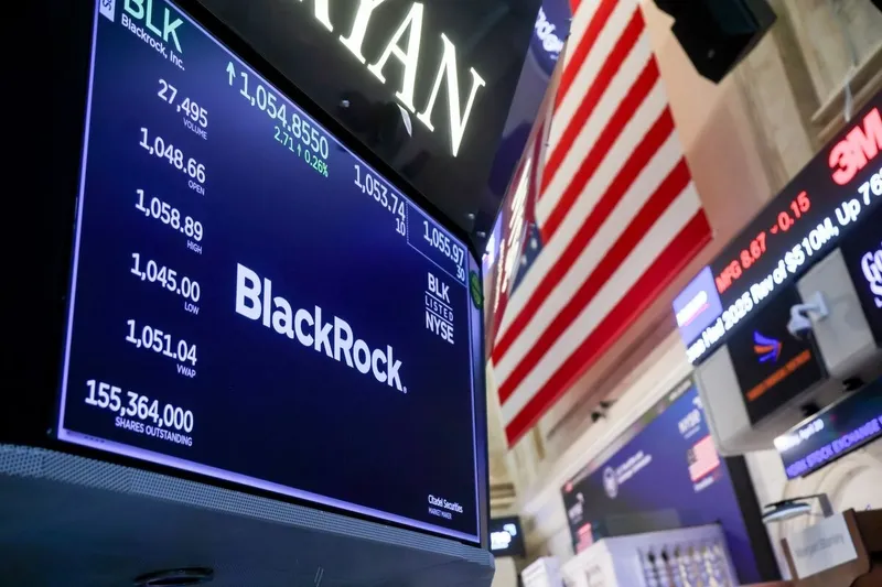 BlackRock reduce su apuesta en acciones tras ganancias récord