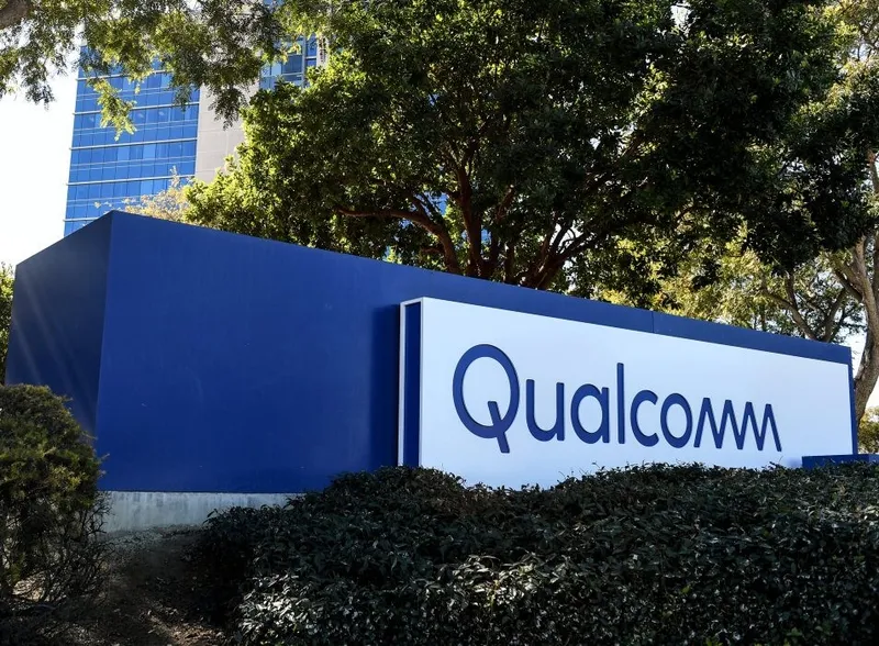 AVGO vs QCOM: ¿Qué acción de chips elegir para invertir ahora?