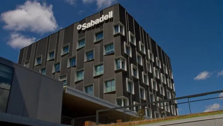Venta de TSB: $SAN.MC paga 3.319 millones a Sabadell
