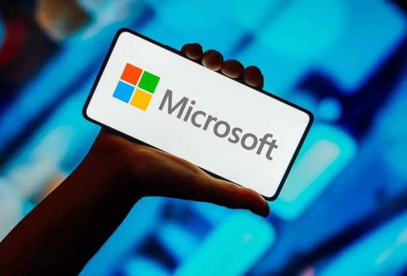 Bill Ackman apuesta fuerte por Microsoft tras vender Alphabet