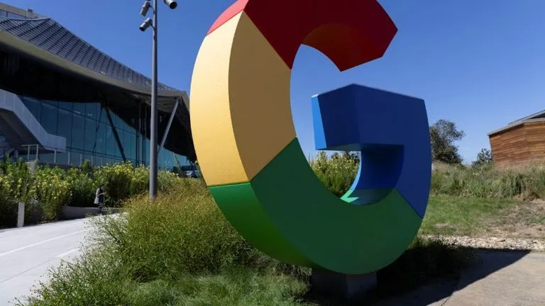 Análisis: Cómo $GOOG Evitó una Multa de Miles de Millones y Qué Significa para los Inversores