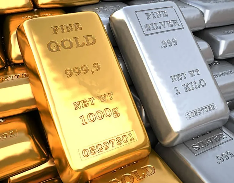 Por que cayeron los precios de la plata y el oro este viernes