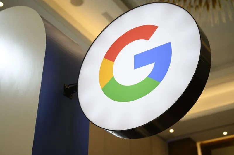 Alphabet y Blackstone lanzan empresa conjunta de IA: objetivo de $425 para acciones de Google